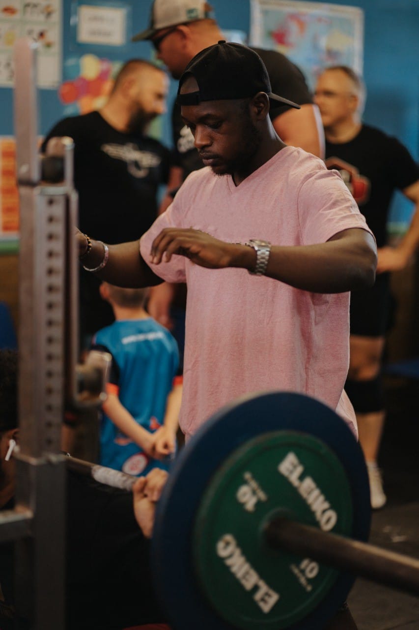 Coach Cap spotting an athlete